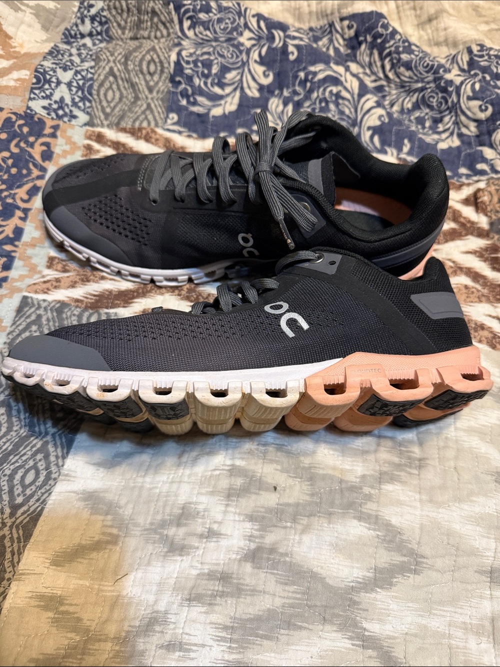 On Running Cloudswift Women's Running Sneakers - Black with Pink Sole - Picture 4 of 5